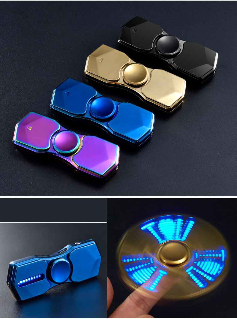 Con Quay Spinner Tạo 12 Hiệu Ứng Đèn Led Kiêm Quẹt Lửa Hồng Ngoại Và Đèn Pin Sạc Điện USB