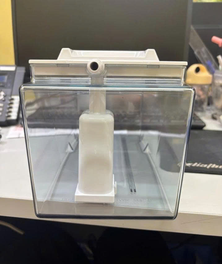 HỘP CHỨA NƯỚC LÀM ĐÁ TỦ LẠNH HITACHI R-FVY480PGV0 / R-FVY510PGV0 – HÀNG CHÍNH HÃNG