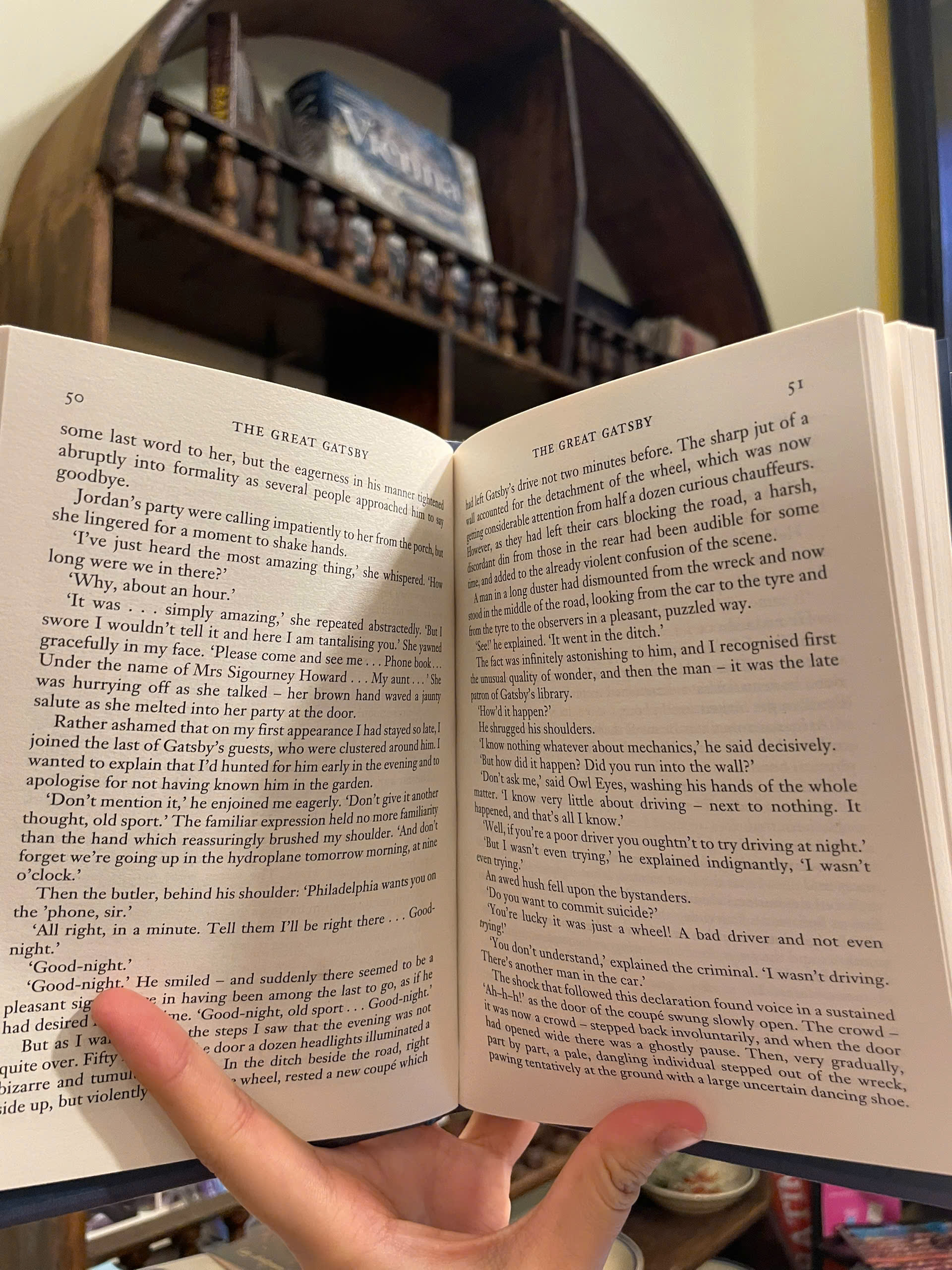 Sách - The Great Gatsby by F. Scott Fitzgerald - Classics/Fiction book in English - Bìa Cứng