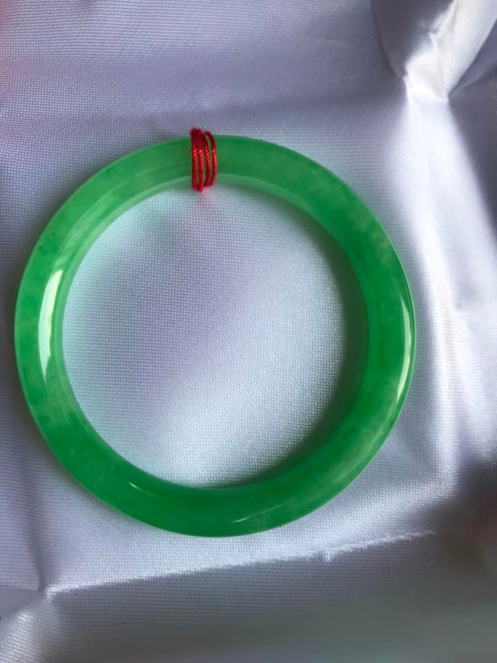 Vòng cẩm thạch Lý T 50mm x 7mm Màu xanh ngọc bóng đều đẹp Nữ mệnh Mộc mệnh Hỏa 50kg - 55kg đeo ạ