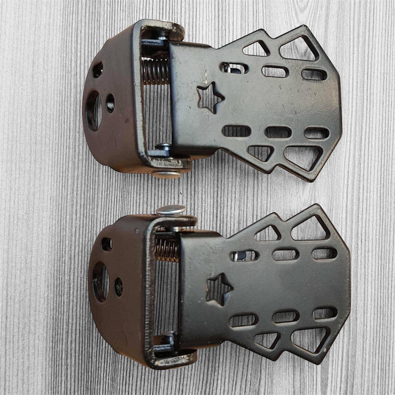 Gác Chân Sau Xe Đạp ST-512M Thép Kim Loại Gập Gọn 90° độ- Phù Hợp MTB, An Toàn Cho Trẻ Em (Bộ gồm 2 cái) - Mai Lee