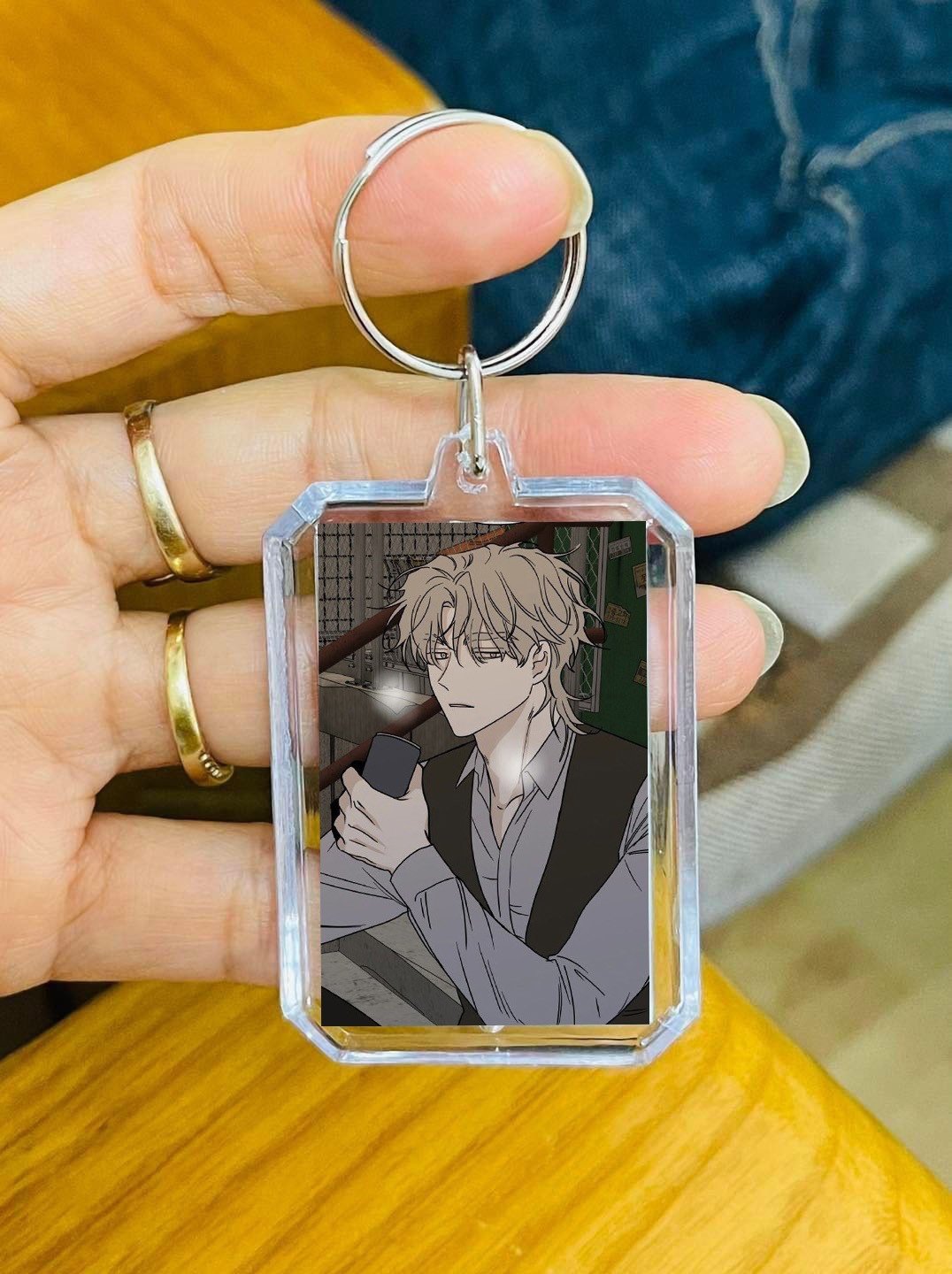 ￼Móc khoá hình hoa hồng và rượu vang roses and champagne / Móc treo khoá Roses and champagne bl