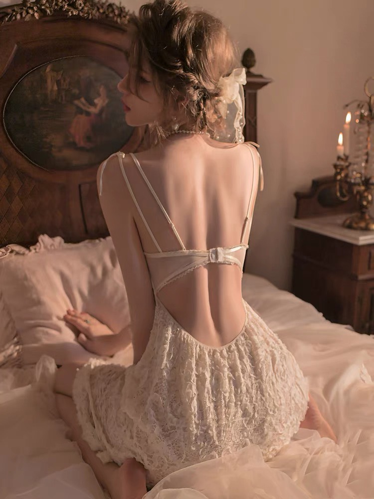 Váy Ngủ Hoa Ren Nữ Tính