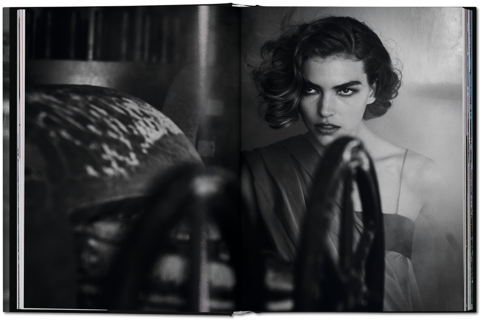 Hình ảnh Artbook - Sách Tiếng Anh - Peter Lindbergh. On Fashion Photography