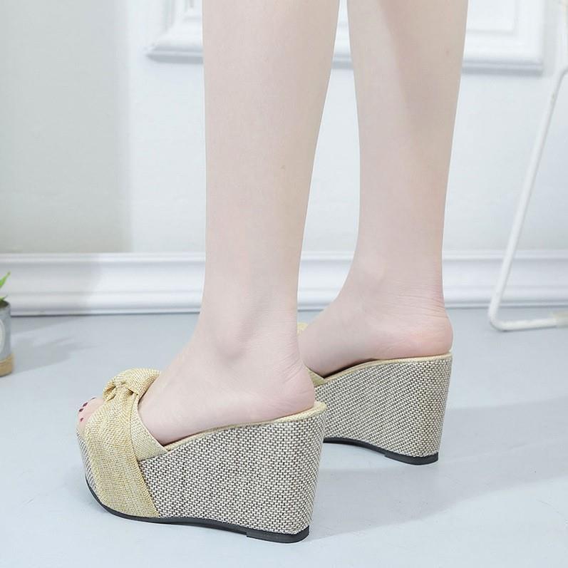 Dép đế xuồng nơ