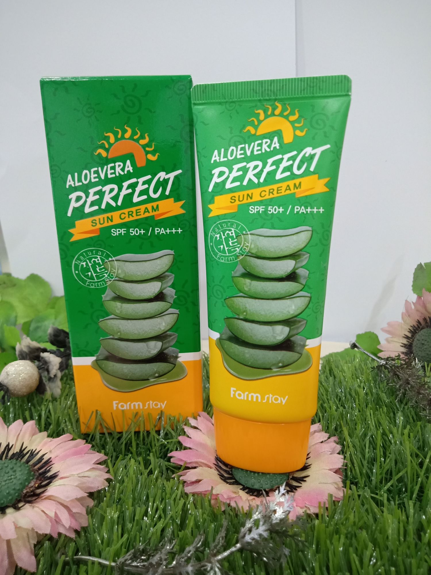 Kem chống nắng Farmstay Aloevera Perfect Sun Cream 70g/tuýp