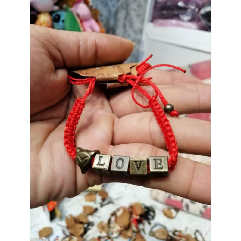 DÂY TAY CHỮ LOVE XINH XẮN
