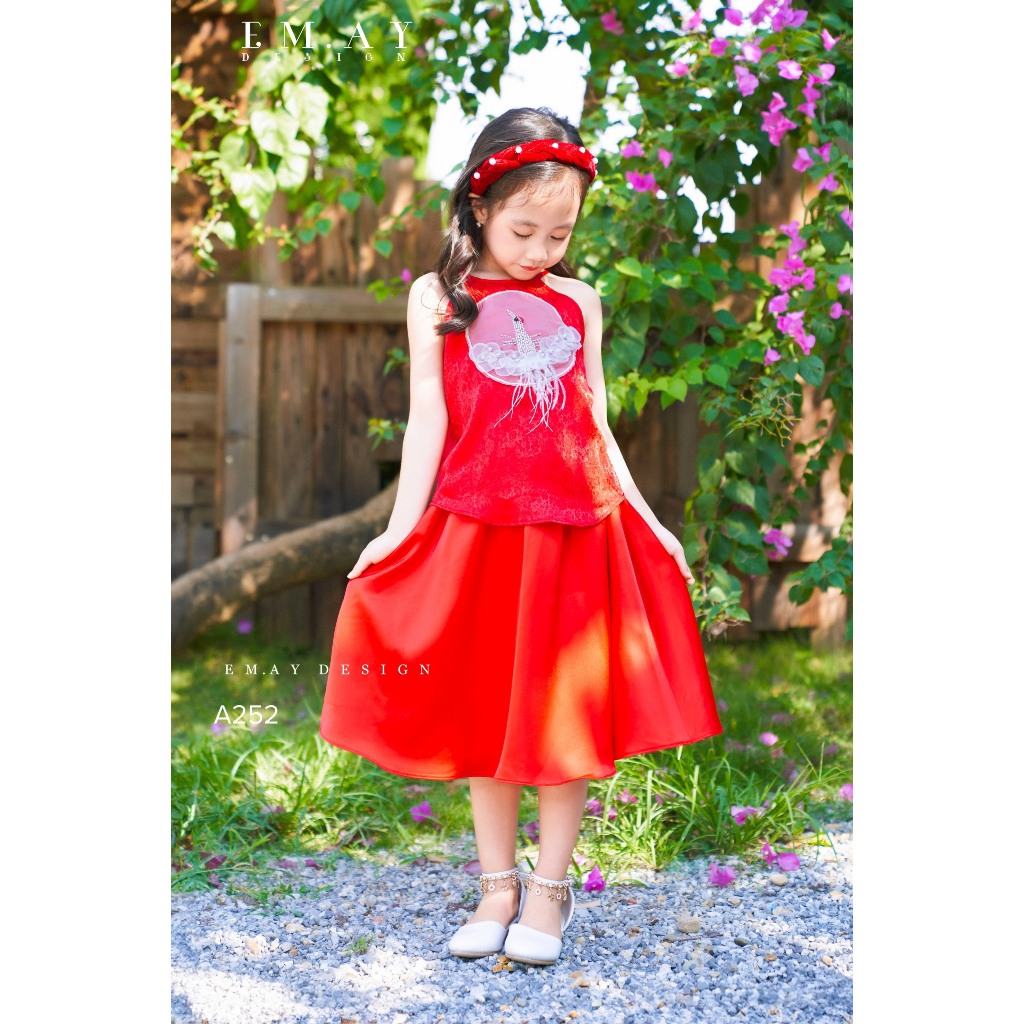 Set đầm yếm tứ thân kèm áo choàng cô Tấm cho bé gái mặc lễ tết dự tiệc biễu diễn từ 12-40kg chất lụa mềm mát