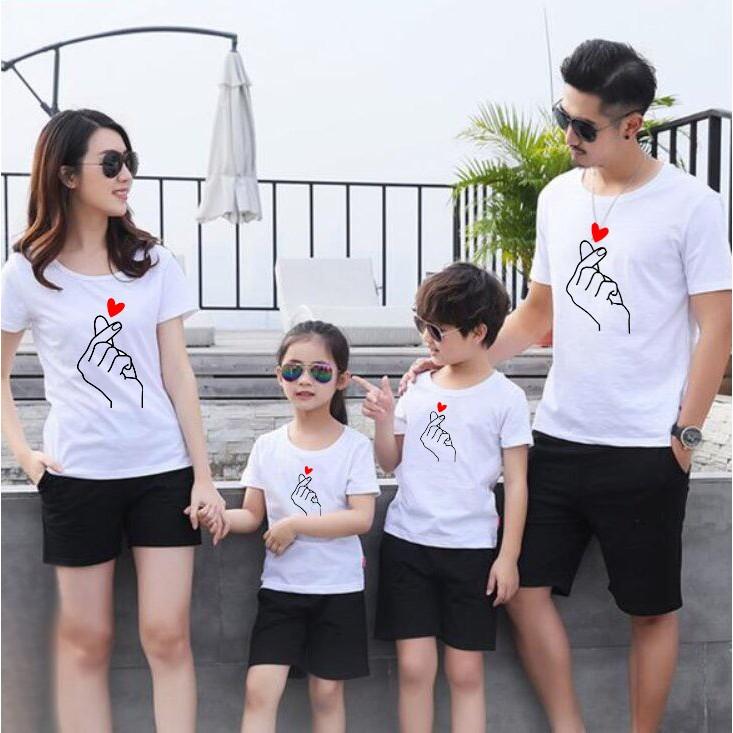 Đồ Gia Đình so Cute In Họa Tiết tay thả tim xinh xắn dễ thương (Giá 1 bộ luôn quần và áo)