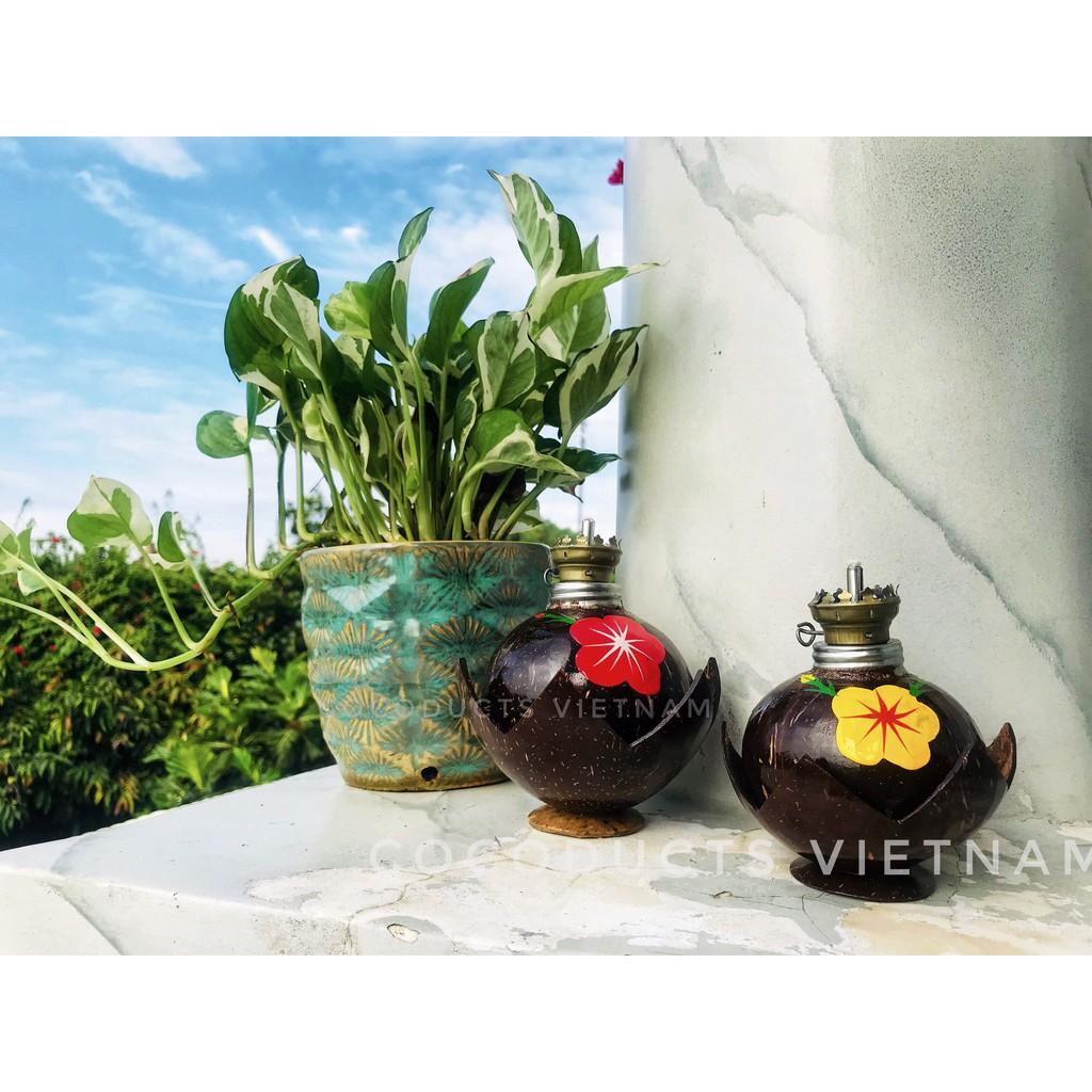 Đèn dầu gỗ dừa chế tác thủ công