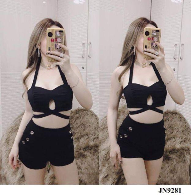 Sét ngắn khoét ngực sexy