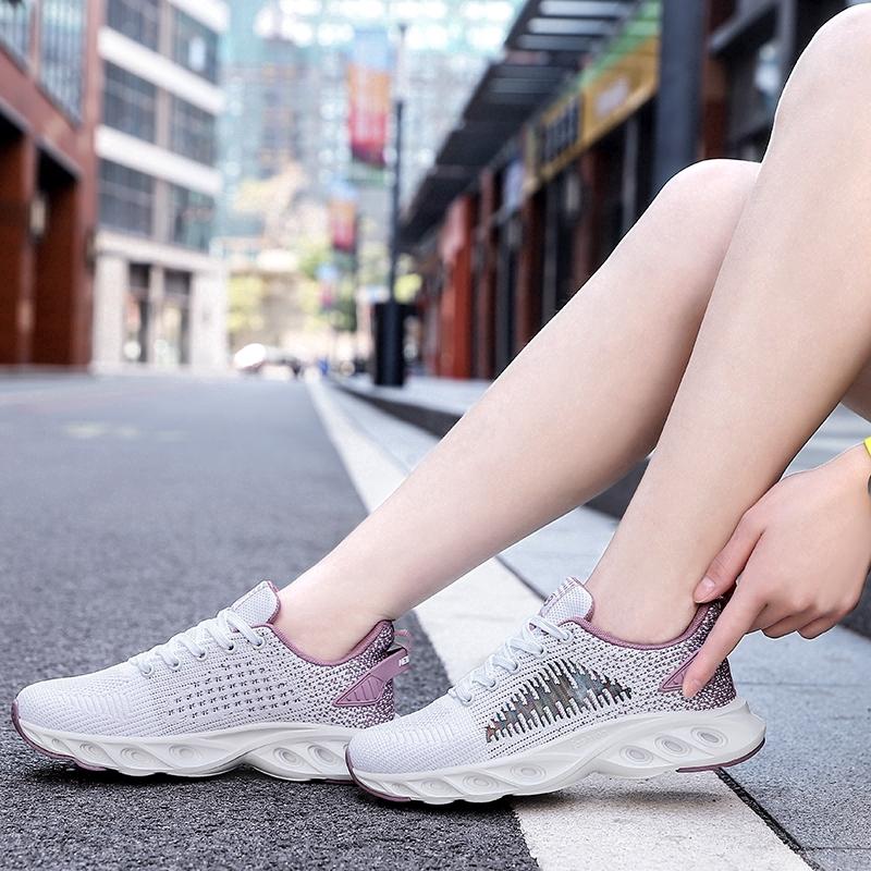 2020 Fashion women outdoor soft running sneakers casual breathable sport shoes