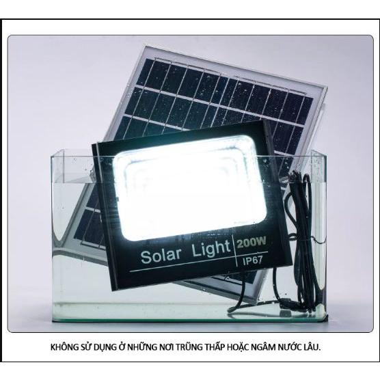 Đèn PHA Led tích điện siêu sáng, nguồn năng lượng mặt trời 200w, 100w, 60w, 45w có cảm biến ánh sáng và điều khển từ xa