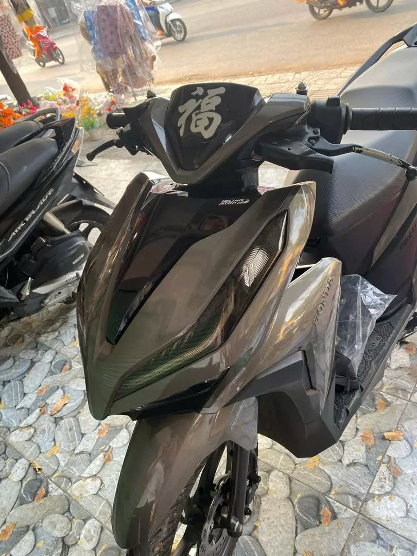 mặt nạ mũi vario  125, 150 2018-2022 màu cacbon, màu den bóng, màu đen bạc bóng