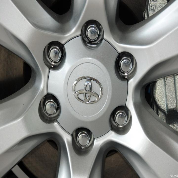 Logo chụp mâm, ốp lazang bánh xe ô tô Toyota Land Cruiser Prado TY-116 đời 2009-2013