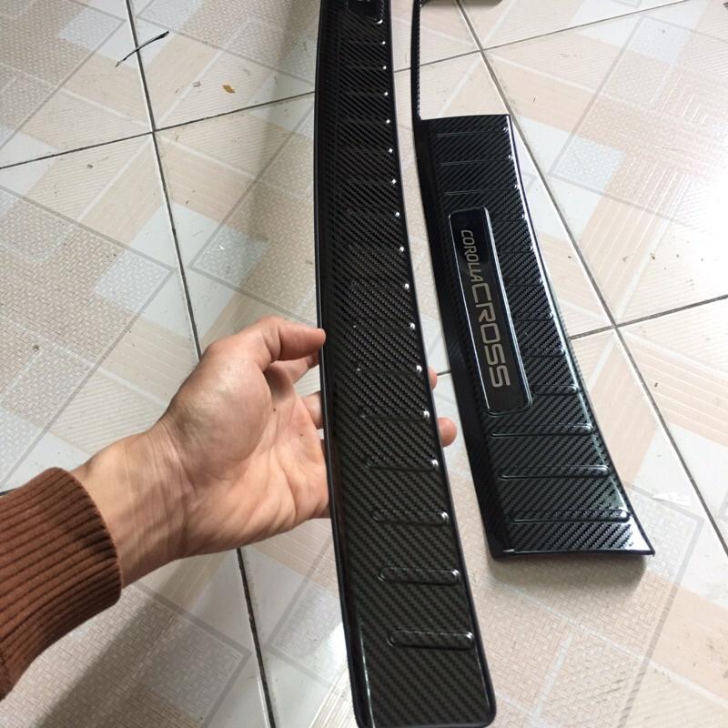 Bộ ốp chống trầy cốp trong, ngoài xe Toyota Cross 2020-2023 carbon cao cấp