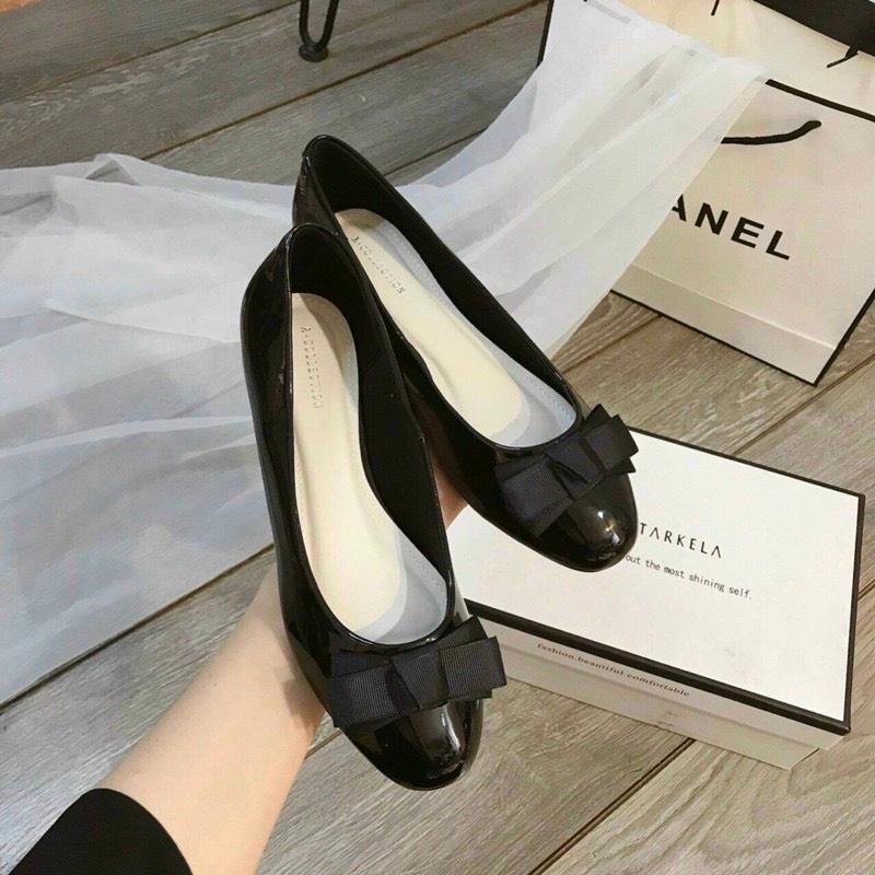 Giày bệt Nư đính nơ đen bóng