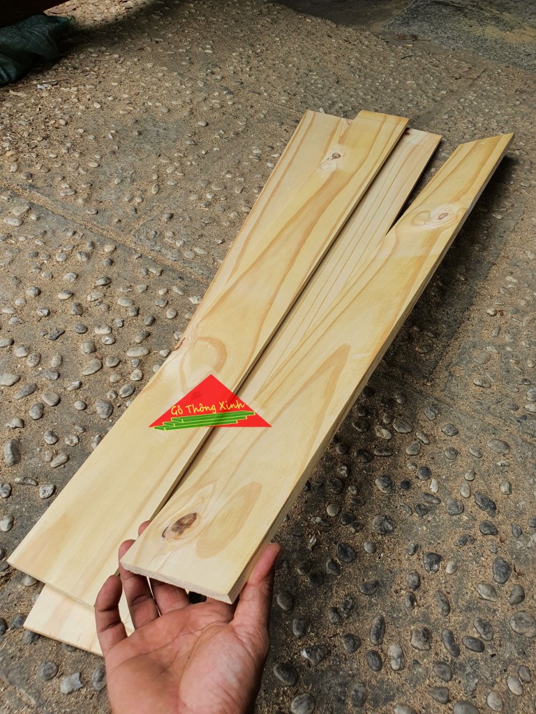 Bó 4 thanh gỗ thông mới đẹp dài 1m, rộng 10cm, dày 1cm đã bào láng 4 mặt phù hợp để trang trí, chế loa bluetooth, DIY
