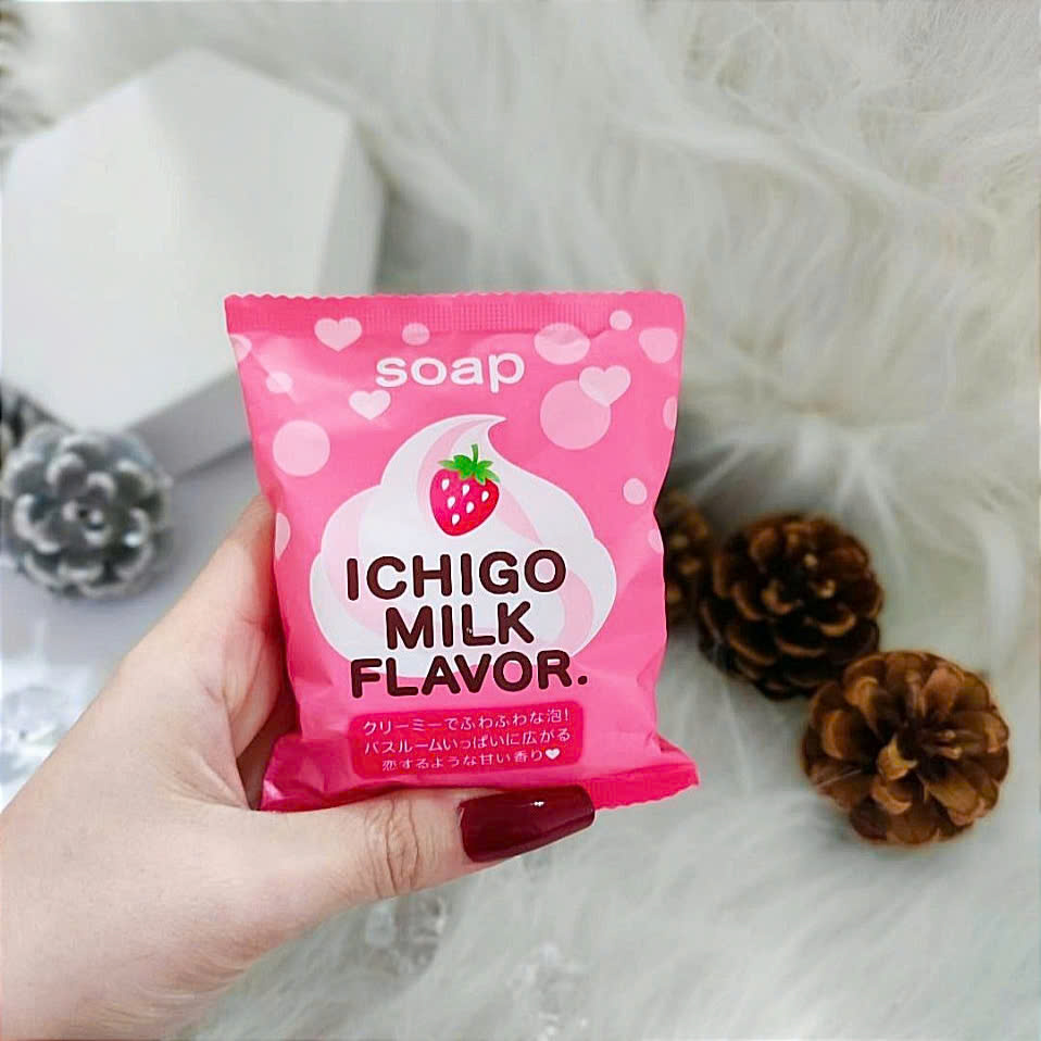 Xà Phòng Tắm Dưỡng Da Trắng Sáng Chiết Xuất Từ Sữa Và Dâu Tây Pelican Petit Berry Soap Strawberrry Milk (80 G)