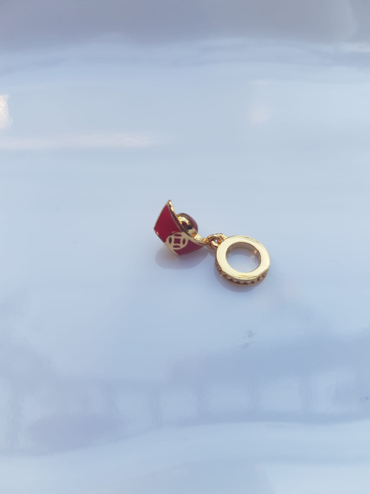 Phụ Kiện Charm Vòng Tay Nữ đẹp Hình Thỏi vàng đỏ mạ vàng kiểu đẹp Nữ đã có vòng tay hạt chuỗi , vòng tay kiểu thì charm thỏi vàng đỏ kiểu này vào đeo đẹp may mắn xinh lắm ạ
