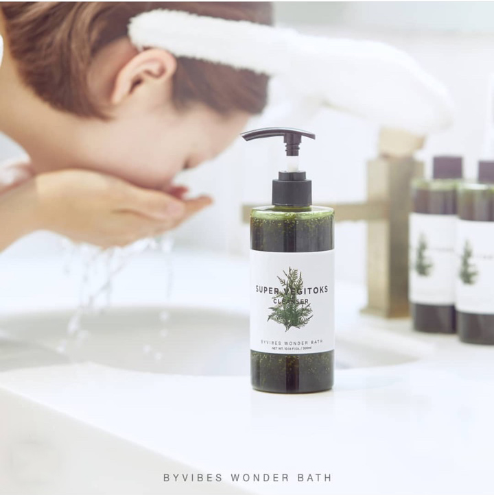 Sữa rửa mặt thải độc rau củ Byvibes Wonder Bath Super Vegitoks Cleanser 300ml