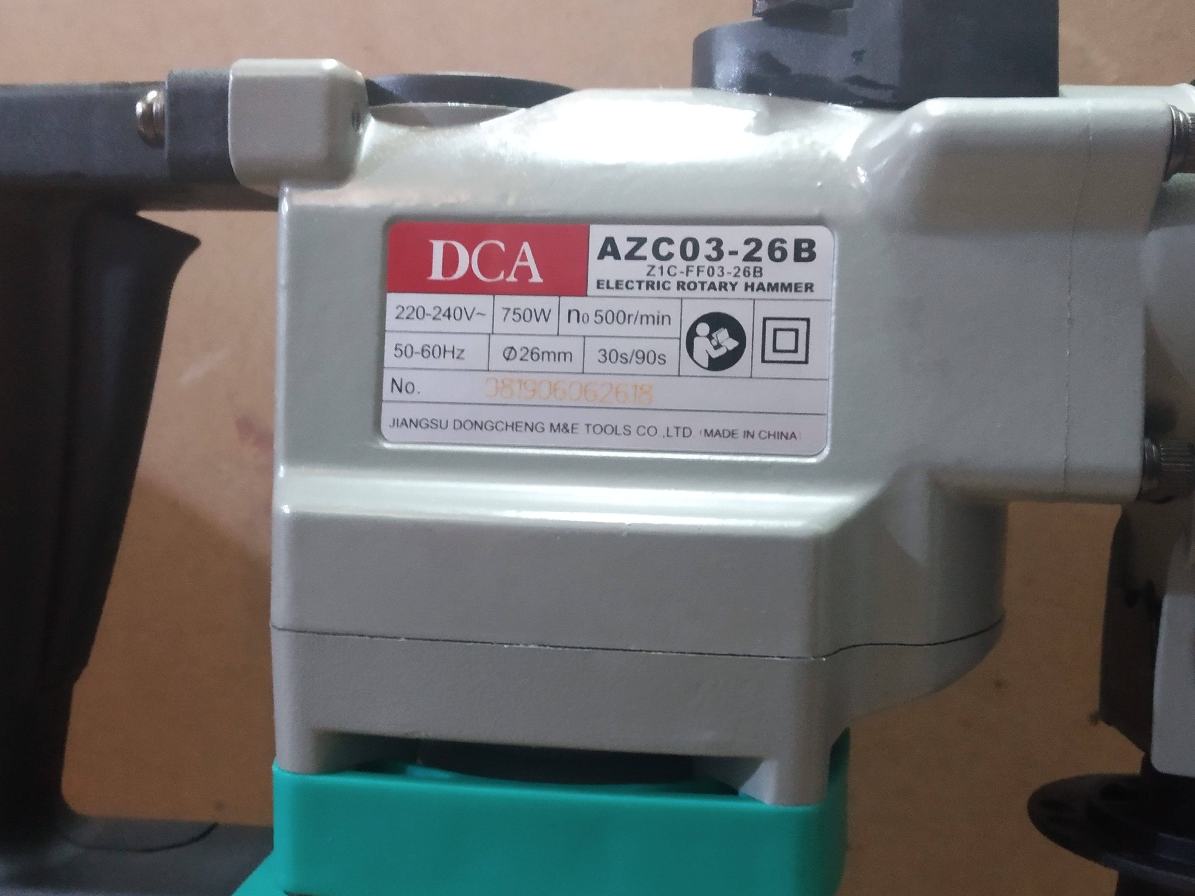 Máy Khoan Đục Bê Tông DCA AZC03-26B