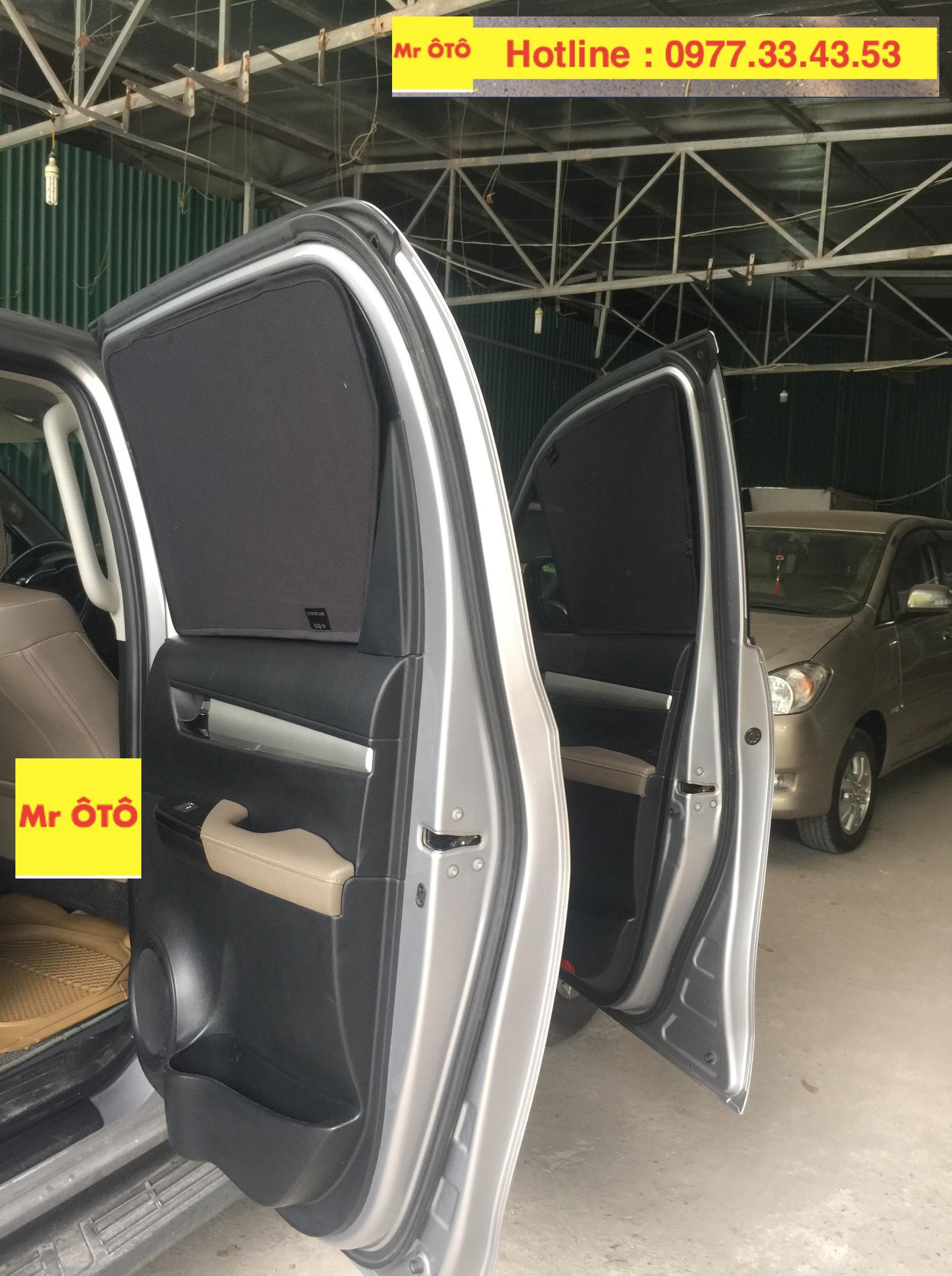 Rèm Che nắng xe Toyota Hilux 2015-2018 loại 1 có hút nam châm, Vải dày dặn, chống nắng tuyệt đối