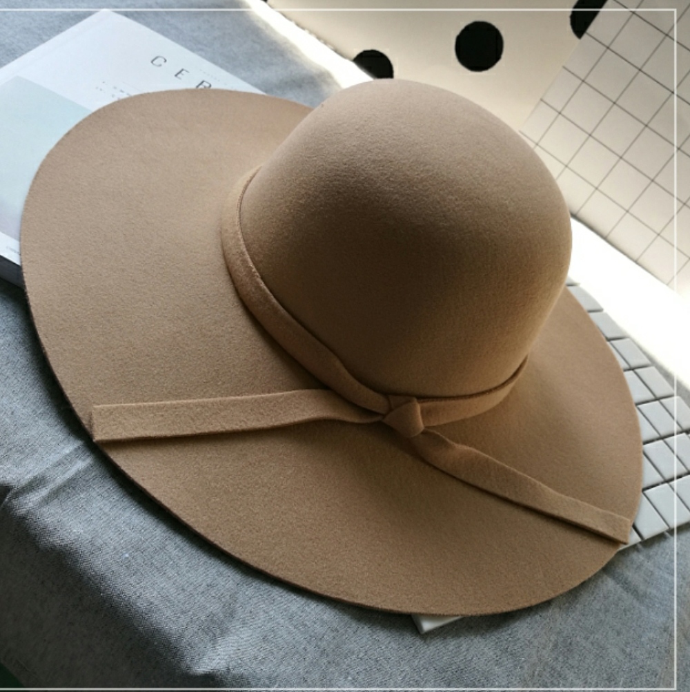 Nón rộng vành nữ mũ chống nắng rộng vành đi biển fedora màu kem thời trang Hàn Quốc dona22030804