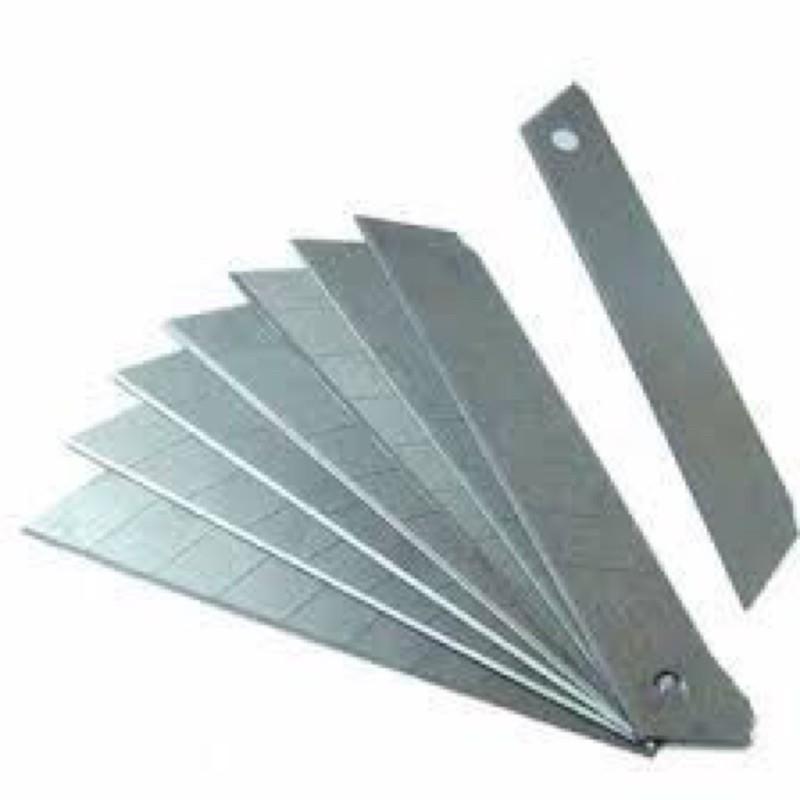 Lưỡi dao cắt giấy loại tốt , sắc , bản lớn, hãng thương hiệu.