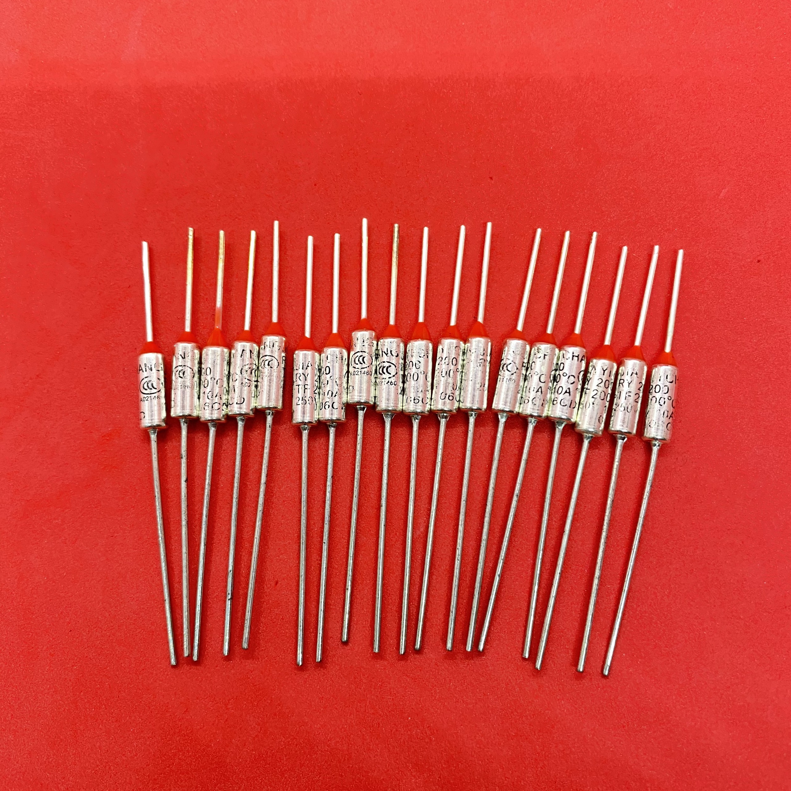 Trở Nhiệt Nồi Cơm Điện 200 độ 10A - 250v combo 20 cái
