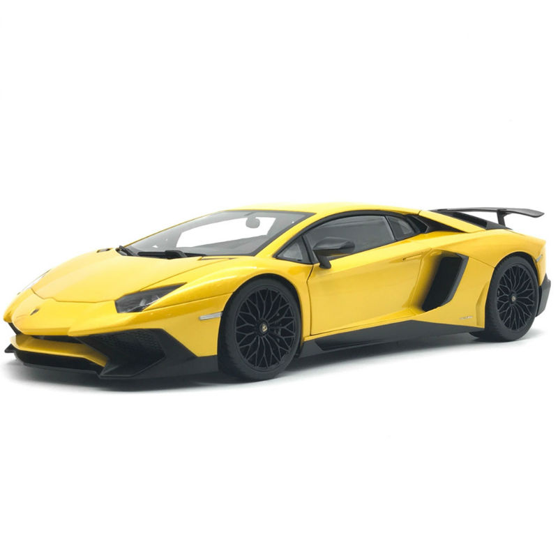 Xe Mô Hình Lamborghini Aventador Lp750-4 Sv 1:18 Autoart - 74558 (Vàng)