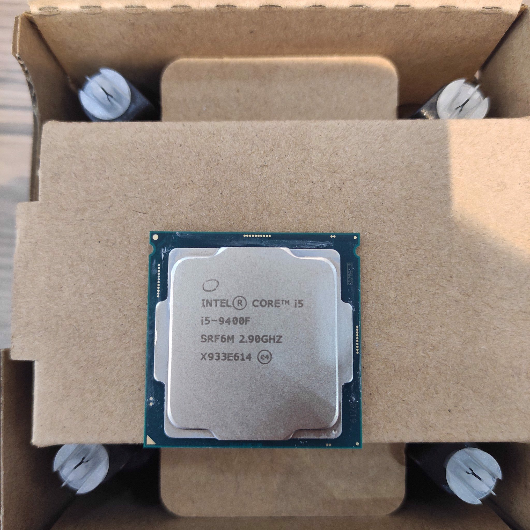 CPU Intel Core i5 9400F (4.10GHz, 9M, 6 Cores 6 Threads) Box Chính Hãng (Không GPU) - Hàng chính hãng