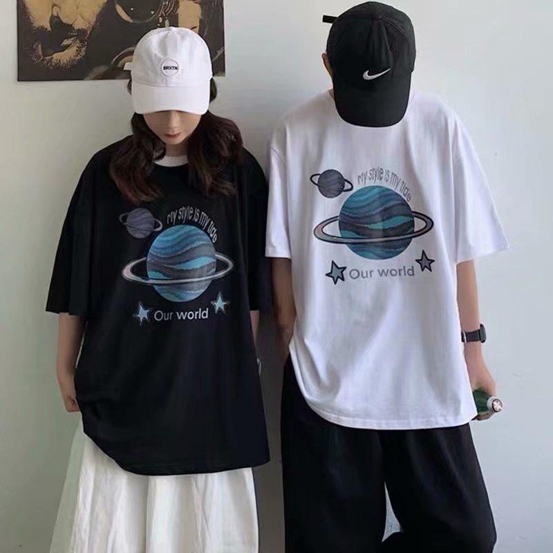 Áo Thun Ngắn Tay Dáng Rộng In Hình Hành Tinh 2 Màu