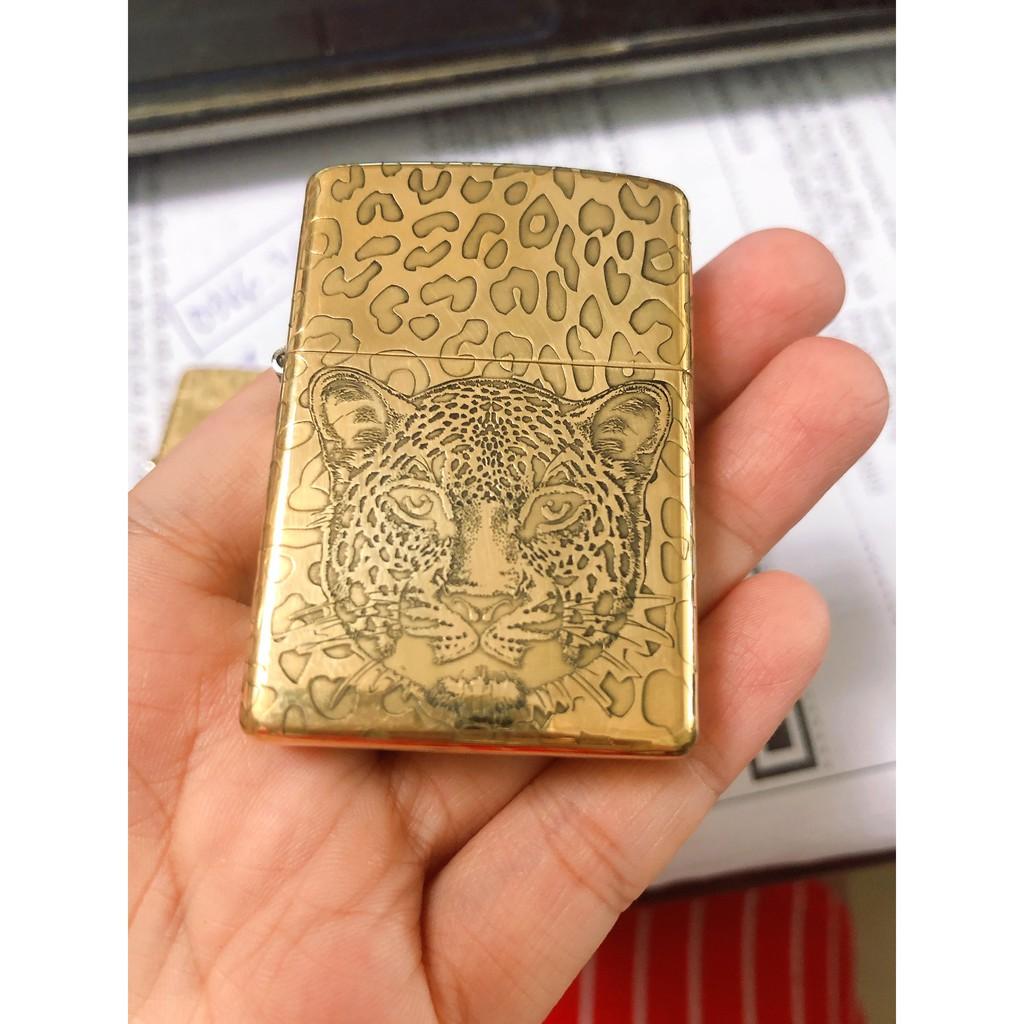 BẬT LỬA ZIPPO ARMORR VỎ DẦY KHẮC CHÌM 5 MẶT BÁO GẤM  -RUỘT VÀNG