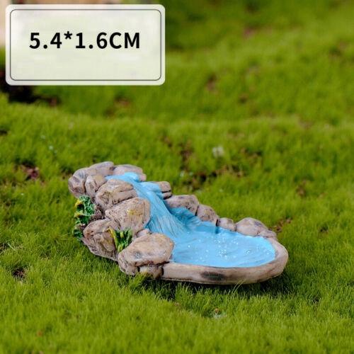 Mô hình mini được làm thủ công dùng để trang trí vườn