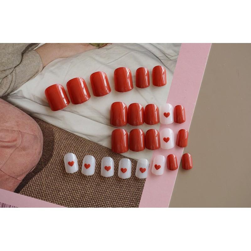 Bộ 24 móng tay giả Emic