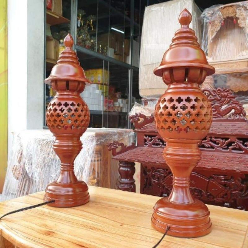 Cặp đèn thờ gỗ xà cừ size 48 hàng cao cấp loại 1