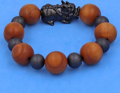 Chuỗi tay Gỗ Hoàng Đàn 18 ly phối 6 bi charm Tỳ Hưu inox - Vòng size XXXL