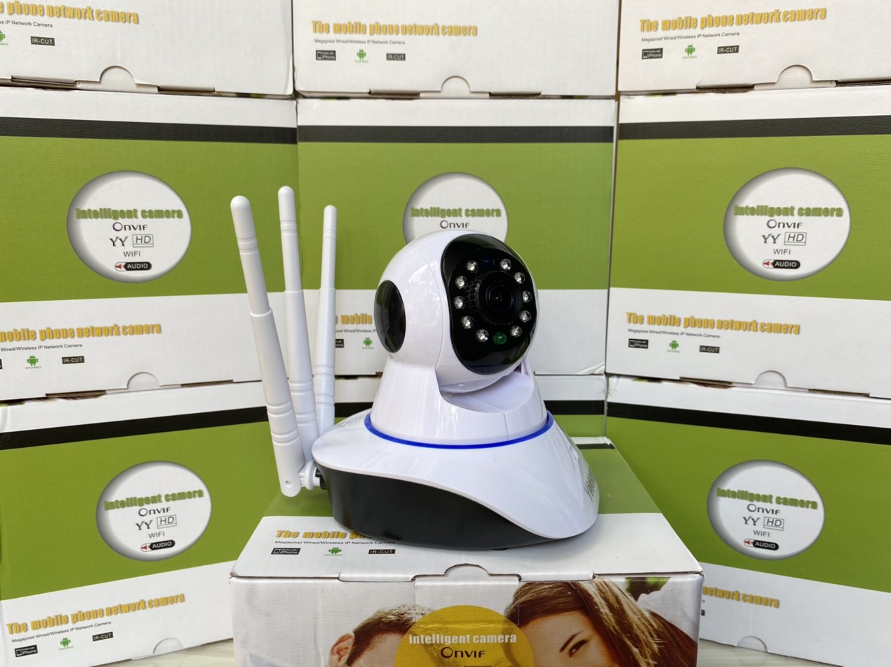 Camera IP WIFI trong nhà YooSee 2.0 + Thẻ nhớ 32G - Hàng Nhấp Khẩu