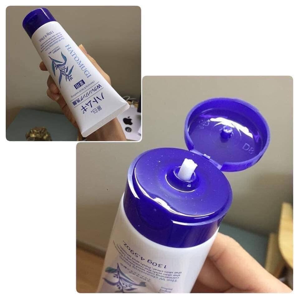 Sữa rửa mặt Hatomugi hạt ý dĩ