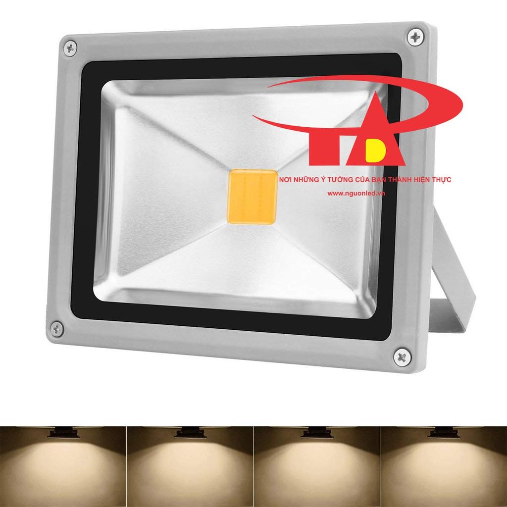Đèn pha led 30W loại tốt,chất lượng, đủ watt, ánh sáng vàng, siêu sáng, chiếu rộng, chiếu xa, vỏ dày.