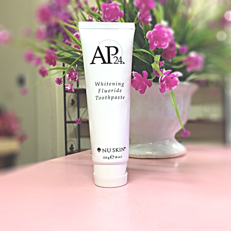 Combo 03 Tuýp Kem Đánh Răng Ap24 Whitening Fluoride Toothpaste 110g