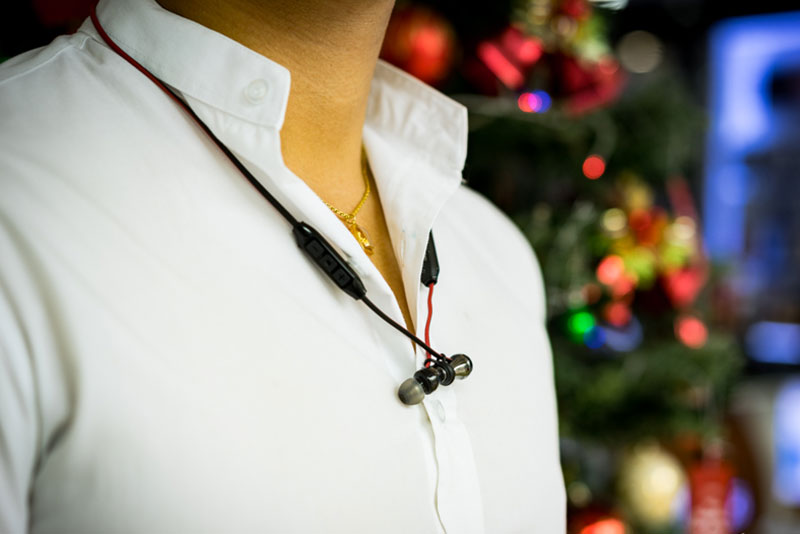 Tai nghe bluetooth Sennheiser Momentum Free