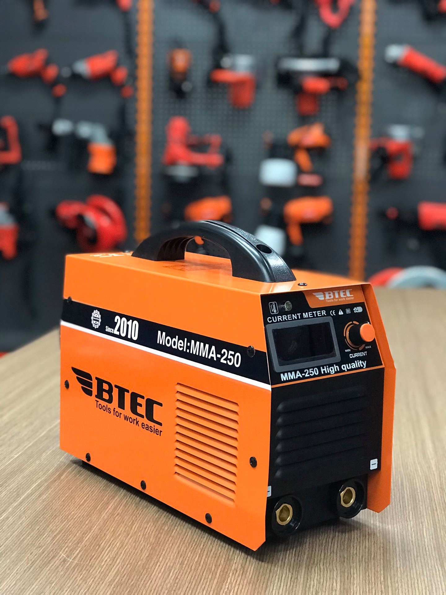 MÁY HÀN QUE ĐIỆN TỬ BTEC MMA-250 - HÀNG CHÍNH HÃNG