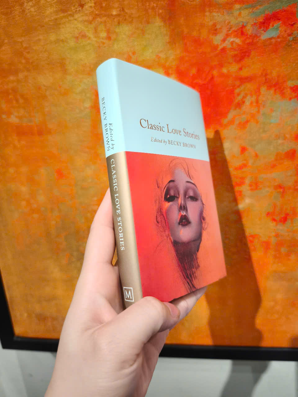 Sách - Classic Love Stories by Becky Brown from Macmillan Collector's Library - English Book