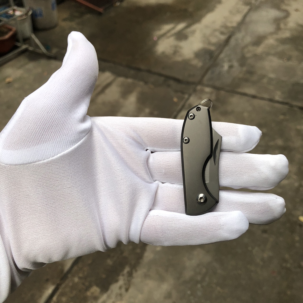 Dao Phượt móc khoá USA, dài 10.5cm, dày 2.5li, gấp gọn tiện lợi, rất phong cách và mạnh mẽ