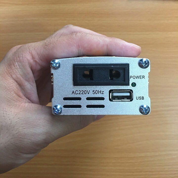 Bộ biến tần 12v sang 220v 220W LOẠI 1 đủ công suất tích hợp cổng USB 5V dùng cho ắc quy sạc năng lượng mặt trời