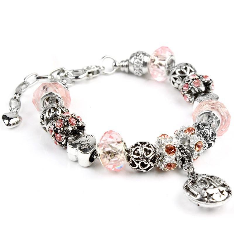 Vòng tay charm chữ Love xinh