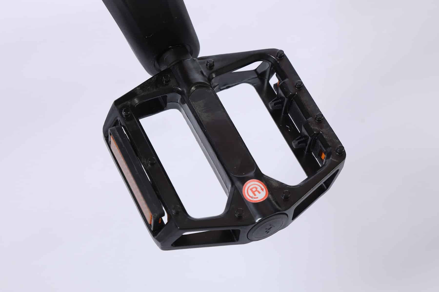 Xe đạp thể thao CALLI 7100 Khung carbon siêu nhẹ, phanh dầu thủy lực với 27 tốc độ