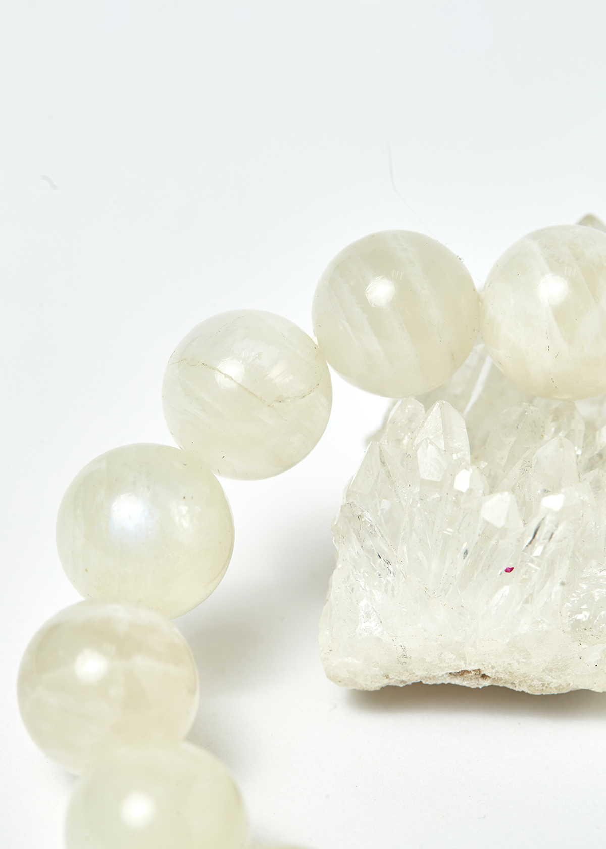 Vòng nam đá xà cừ trắng hạt 15mm mệnh thủy, kim - Ngọc Quý Gemstones